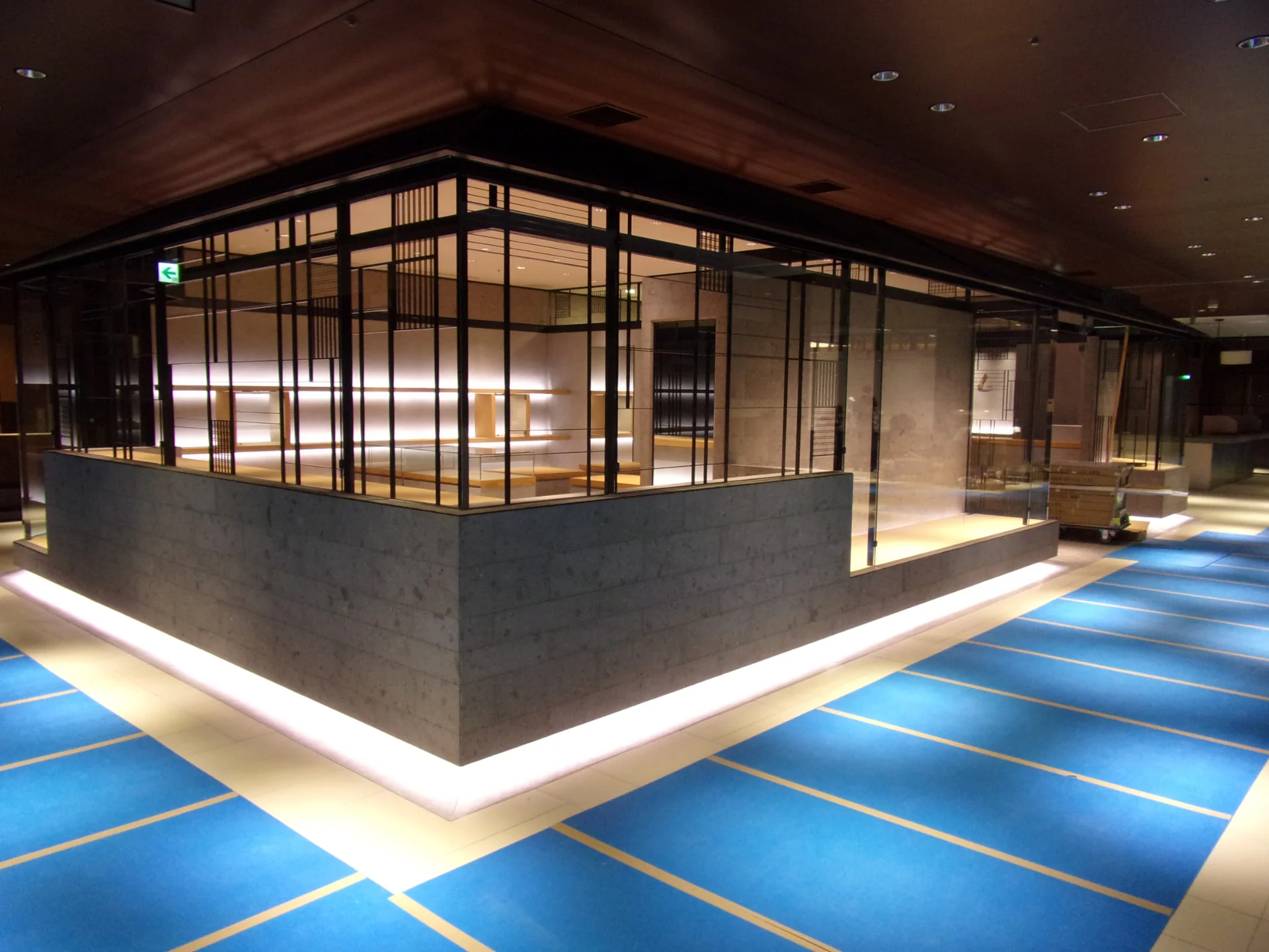 株式会社丸忠製作所 スチール製ガラスサッシ 建築金物 施工実績